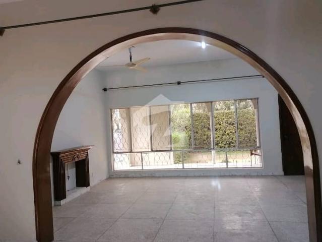 Prime Location 1 Kanal House For Sale In I 8/4 Islamabad In Only Rs. 185000