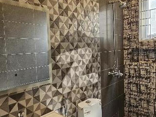 Prime Location 1 Kanal House In Beautiful Location Of Wapda Town In Wapda Town