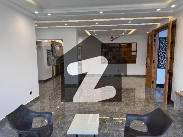 Prime Location 1 Kanal House In D 12