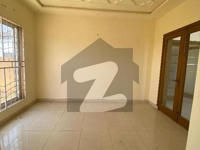 Prime Location 1 Kanal House In DHA Defence Is Available For sale DHA Defence