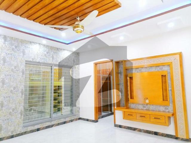 Prime Location 1 Kanal House Is Available For Sale Johar Town Phase 1 Block F1