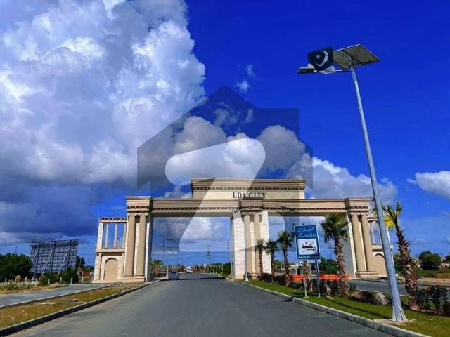Prime Location 1 Kanal Plot For Sale In LDA City, Lahore