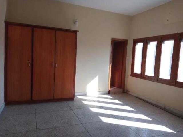 Prime Location 2000 Sq Yds Full House Big Car Parking Ideal Embassy Of Islamabad F 7 ID 70555