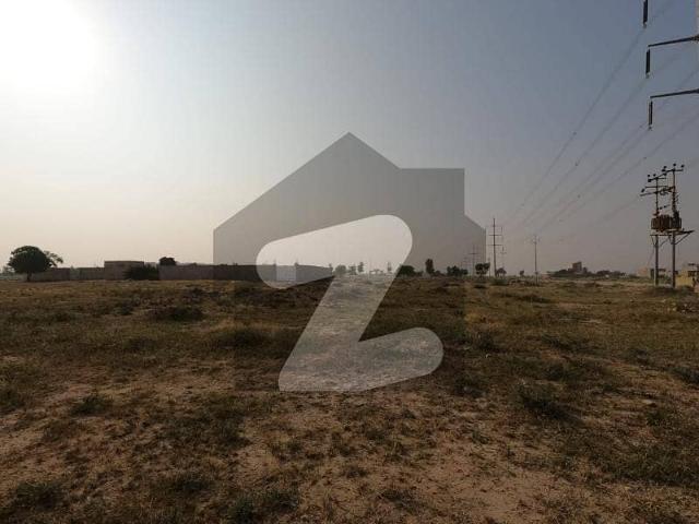 Prime Location 2000 Square Yards Commercial Plot For rent In Shahra e Faisal