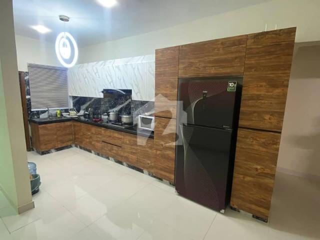 Prime Location 2000 Square Feet Flat Available For Sale