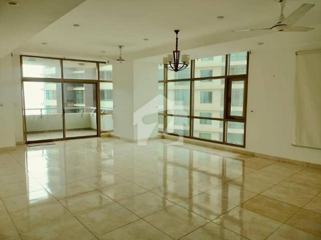 Prime Location 2632 Square Feet Flat Is Available In Affordable Price In Emaar Pearl Towers