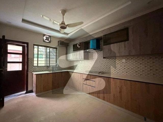 Prime Location 300 Square Yards House In Only Rs. 63500