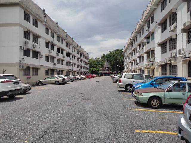 Prime location Unit For Sale