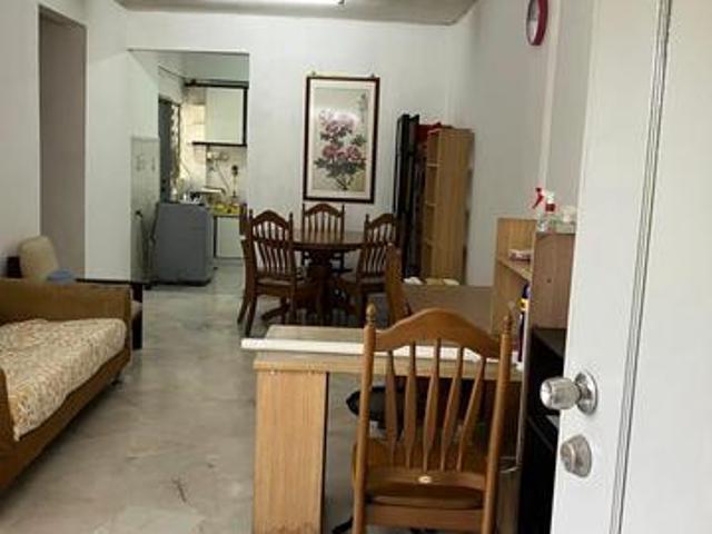 Prime location with cozy reno