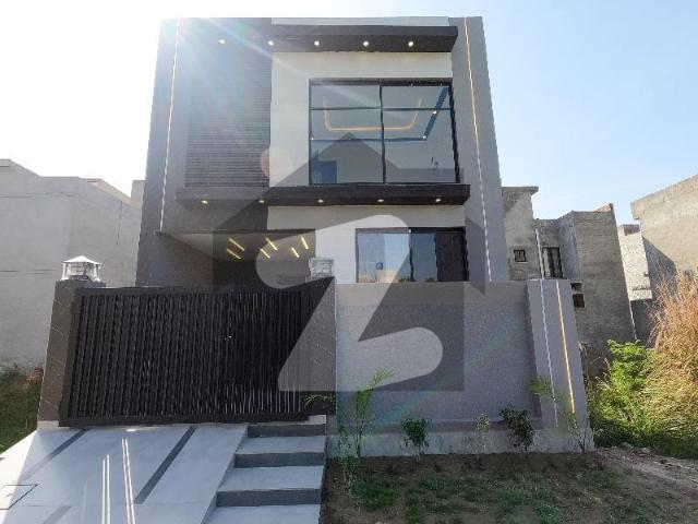 Prime Location Affordable House For Sale In Formanites Housing Scheme