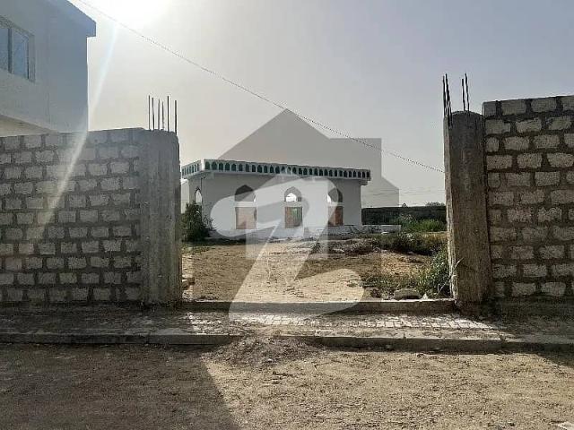 Prime Location Ali Garh Society Sector 5A Residential Plot Sized 200 Square Yards Is Available