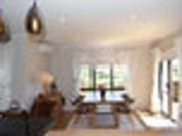 Prime location and lifestyle property