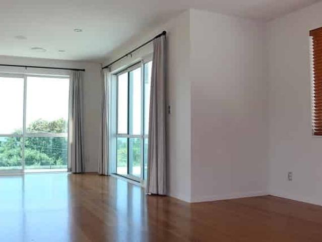 Prime Location and sea view