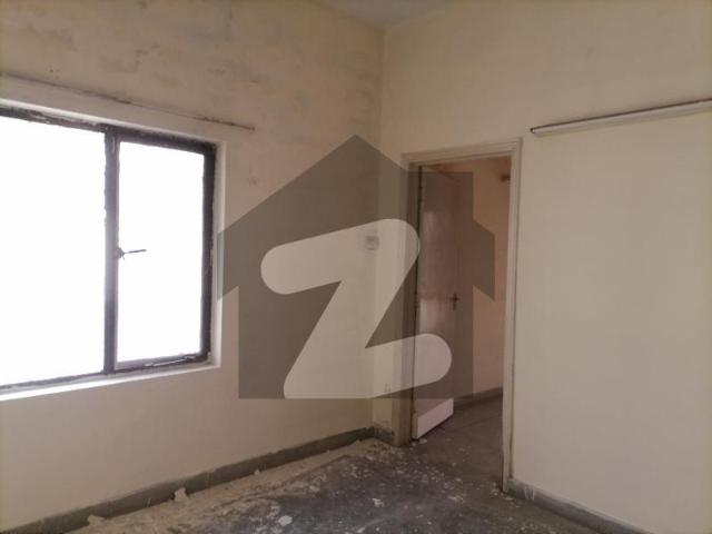 Prime Location Askari 5 Flat Sized 10 Marla Askari 5