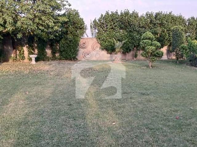 Prime Location Beautiful Farmhouse For Sale Near To Main Barki Road Carpeted Roads Direct Access
