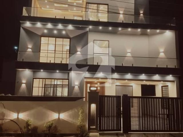 Prime Location Buch Villas Phase 2 Manik Block House Sized 10 Marla Is Available