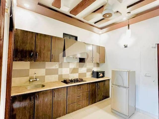 Prime Location Bukhari Commercial Area Flat Sized 450 Square Feet
