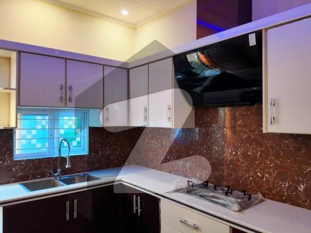 Prime Location Central Park Block A1 House Sized 5 Marla For sale Central Park Block A1