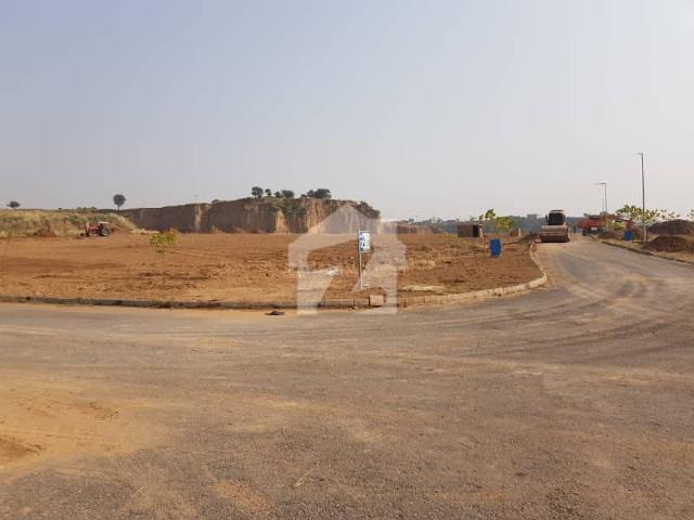 Prime Location, Developed 1 Kanal Plot Sector D