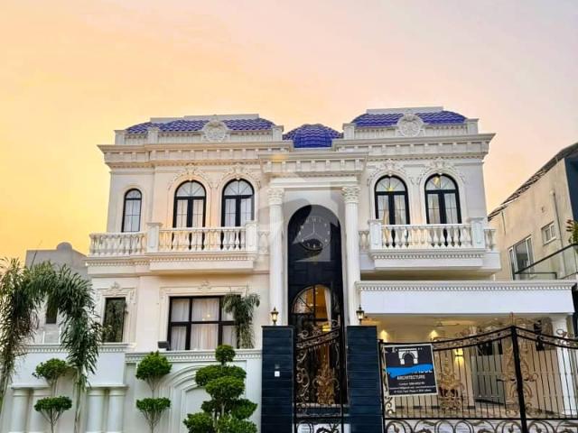 Prime Location DHA 9 Bungalow 10 Marla, 5 Min from Dolmen Mall & Ring Road