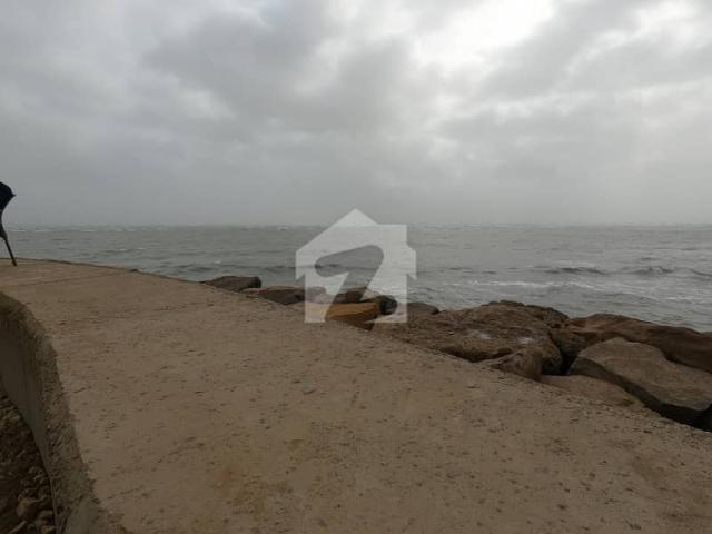 Prime Location Flat Of 1000 Square Feet Available For Sale In HMR Waterfront