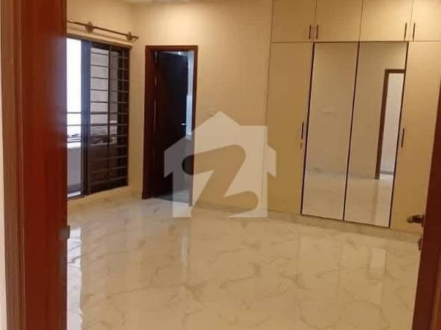 Prime location flat available for sale askari vi