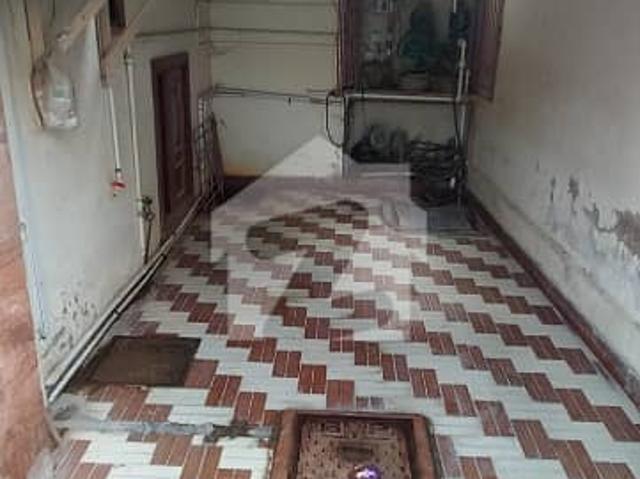 Prime Location Flat For Sale In Karachi