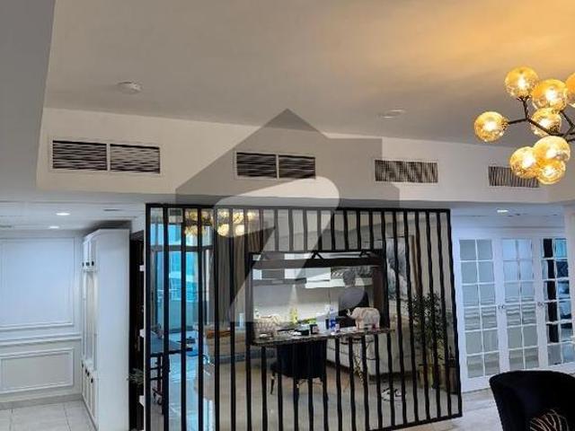Prime Location Flat Spread Over 3206 Square Feet In Emaar Pearl Towers Available Emaar Pearl Towers