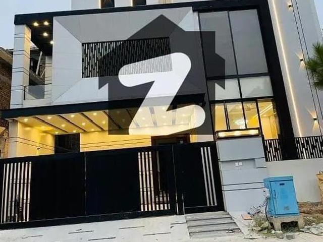 Prime Location Good 10 Marla House For Sale In Top City 1 Block D