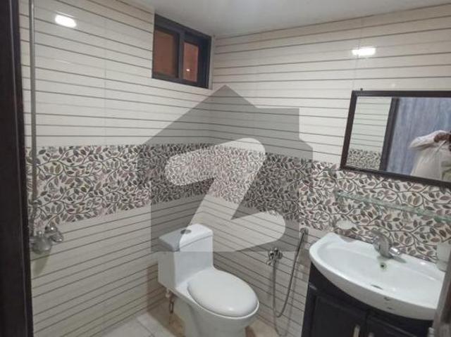 Prime Location Gulberg House For sale Sized 6 Marla Gulberg