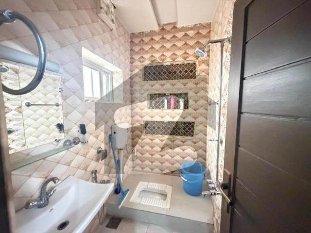Prime Location Hayatabad Phase 1 10 Marla House Up For sale Hayatabad Phase 1