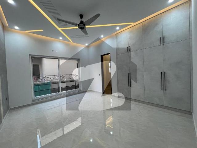 Prime location House DHA Defence Phase 2