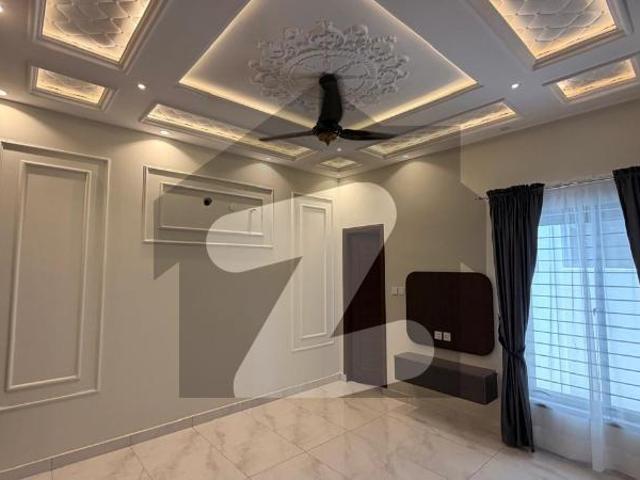 Prime Location House For Grabs In 5 Marla Citi Housing Society