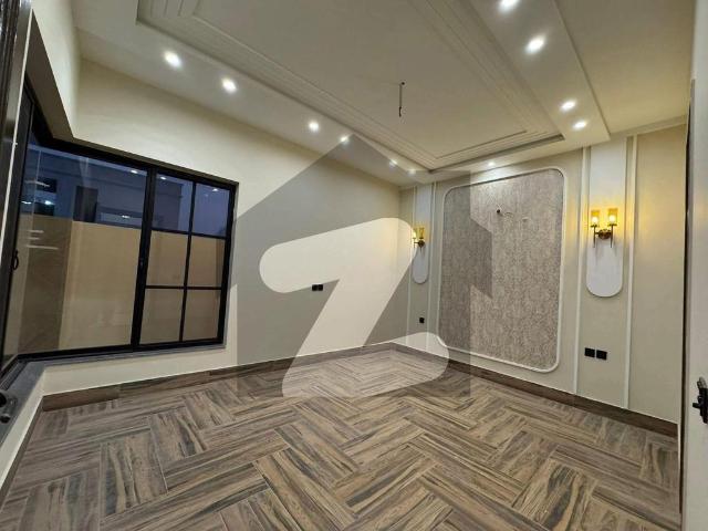 Prime Location House For sale In Beautiful DHA Phase 1