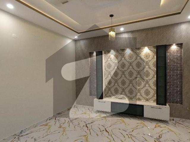 Prime Location House For Sale In Gulberg Residencia Block I