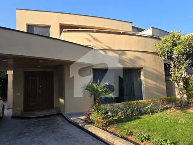 Prime location house for sale in sector f 8 islamabad