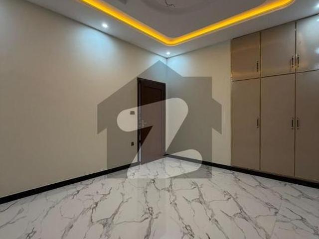 Prime Location House For Sale In Sufiyan Garden