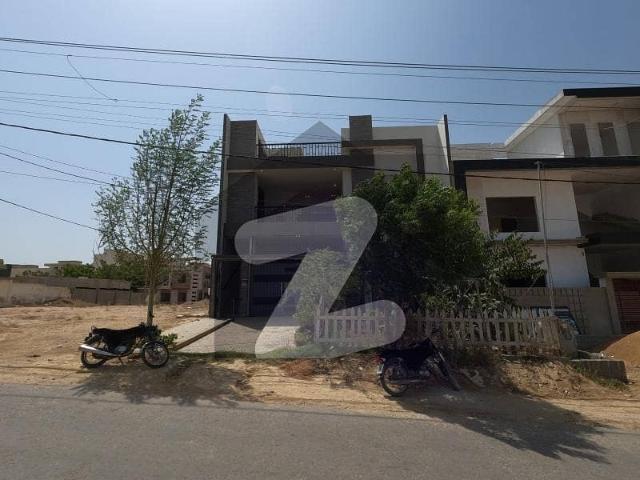 Prime Location House For sale Is Readily Available In Prime Location Of Gulshan e Maymar Sector R