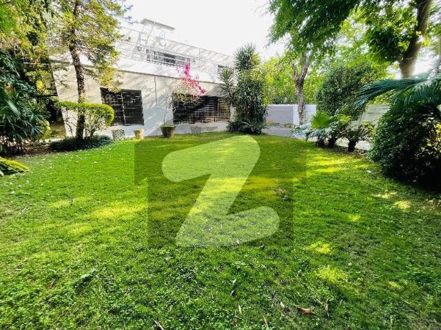 Prime Location House For Rent In F 7 With Lush Green Front Back Lawn F 7
