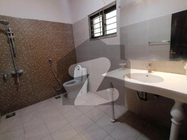 Prime Location House In Askari 3 For sale Askari 3