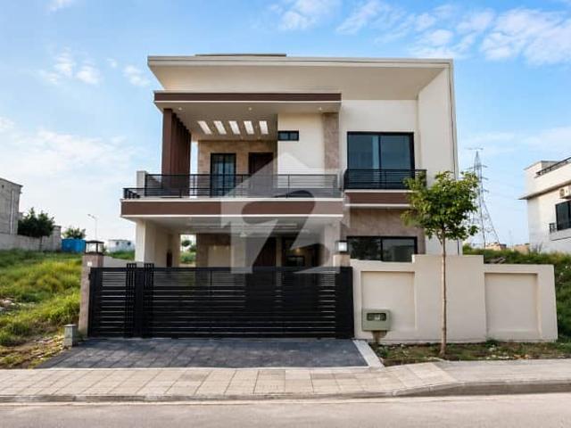 Prime Location House In DHA Phase 5 Sector F For sale