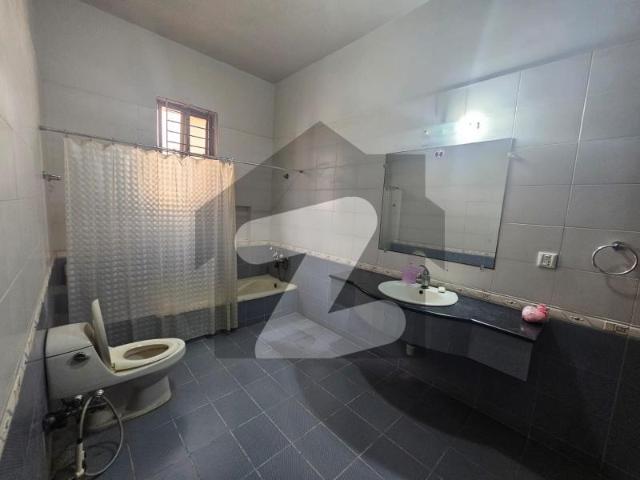 Prime Location House In DHA Phase 8 For sale DHA Phase 8