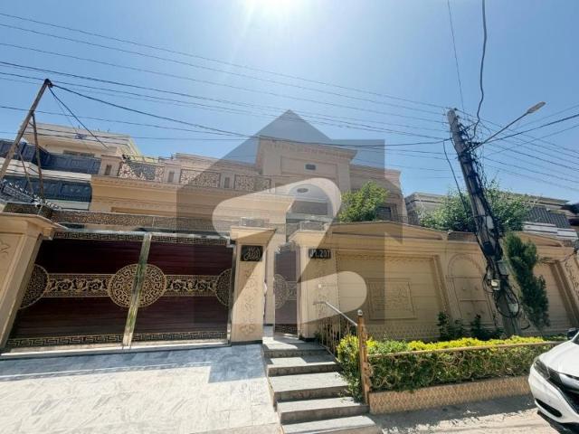 Prime Location House Is Available For sale In Hayatabad Phase 2