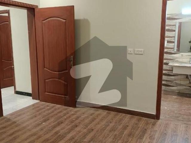 Prime Location House Of 5 Marla Available For sale In DHA Defence