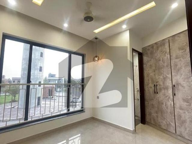 Prime Location House Of 5 Marla Available In Royal Palm City Block G