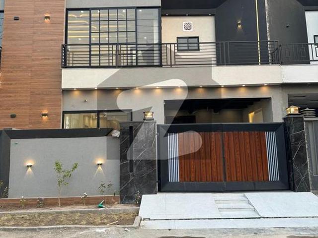 Prime Location House Of 5 Marla For Sale In Buch Villas Phase 2 Manik Block