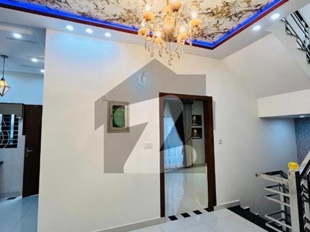 Prime Location House Of 5 Marla In Wapda Town Is Available Wapda Town