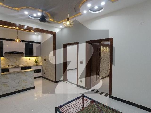 Prime Location House Of 5 Marla Is Available In Contemporary Neighborhood Of Airport Housing Society Sector 4