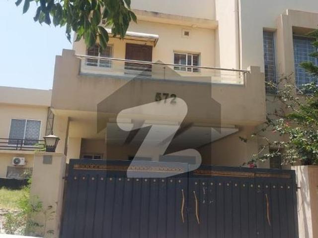 Prime Location House Of 7 Marla Is Available For Sale In Bahria Town Phase 8