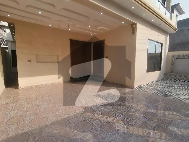 Prime Location House Of 7 Marla Is Available In Contemporary Neighborhood Of Multan Public School Road